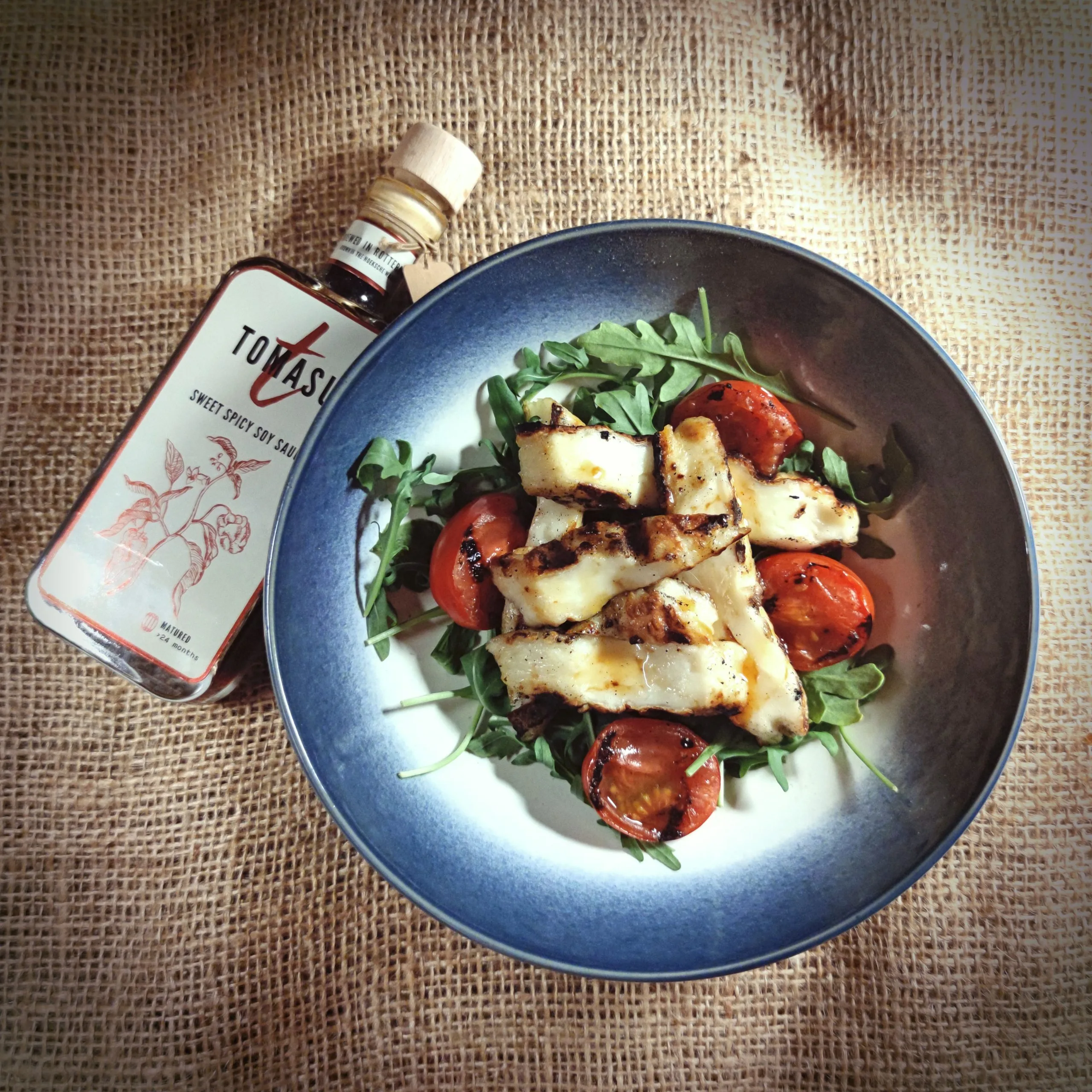 Gegrilde halloumi met Tomasu Sweet and Spicy